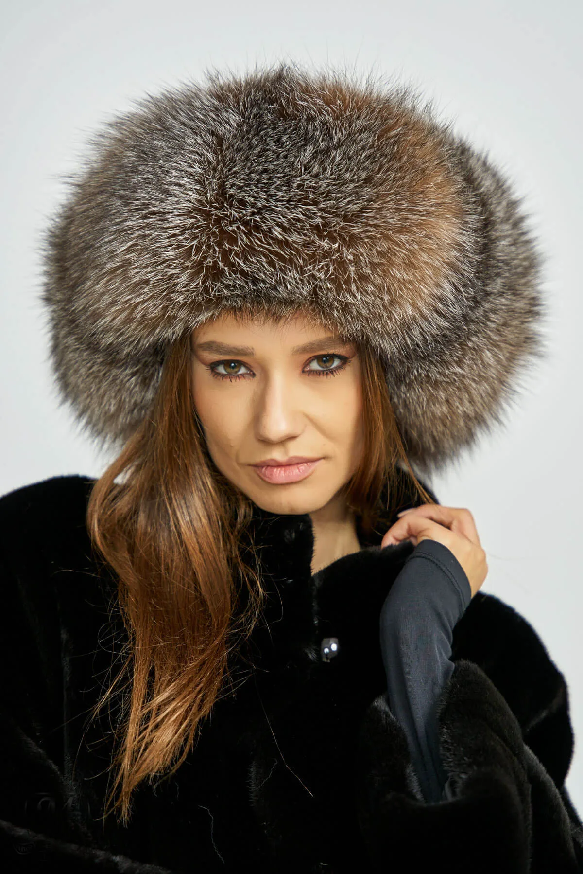 Natural fur accessories: hats, collars, trims, crossbody bags.