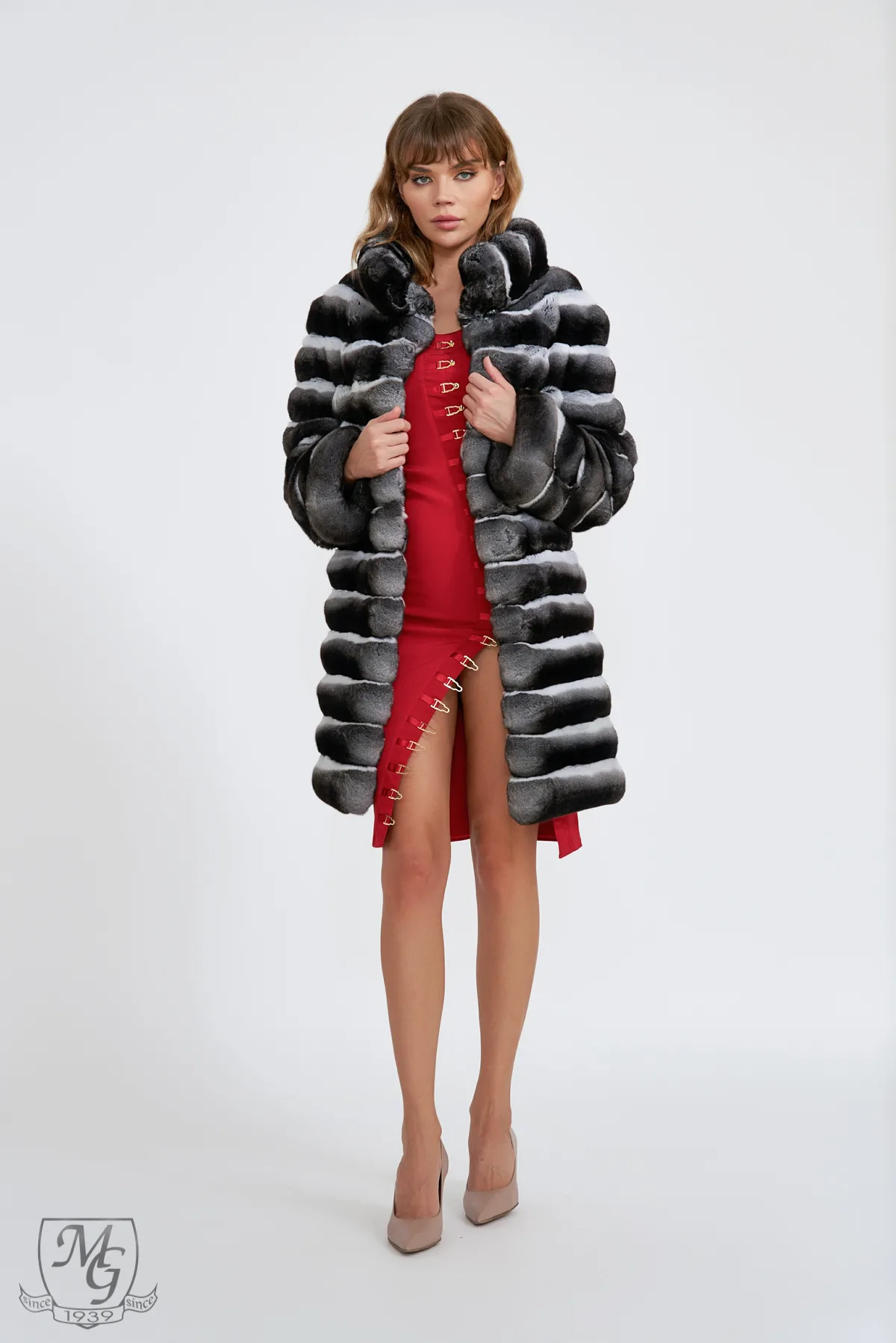Chinchilla fur: coats, vests, capes | MG Fur House