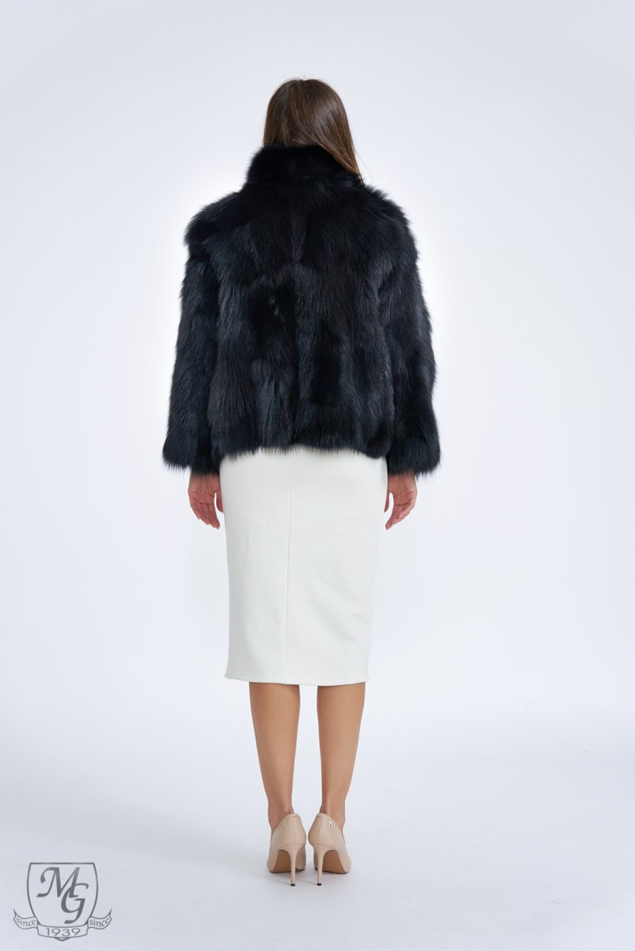 Black flat fox jacket, model 5611 - Image 3