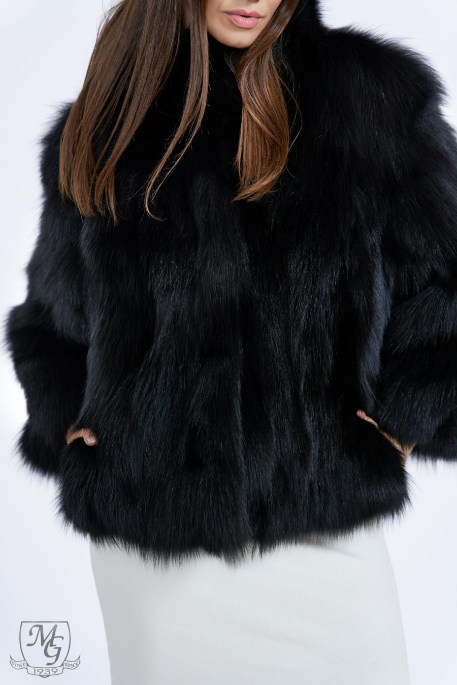 Black flat fox jacket, model 5611 - Image 5