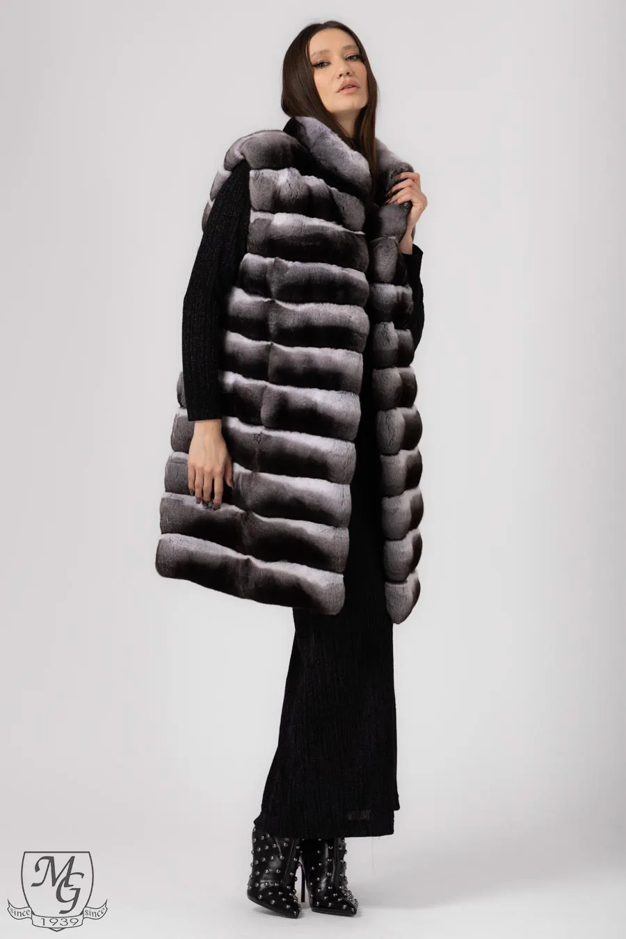 Chinchilla fur: coats, vests, capes | MG Fur House