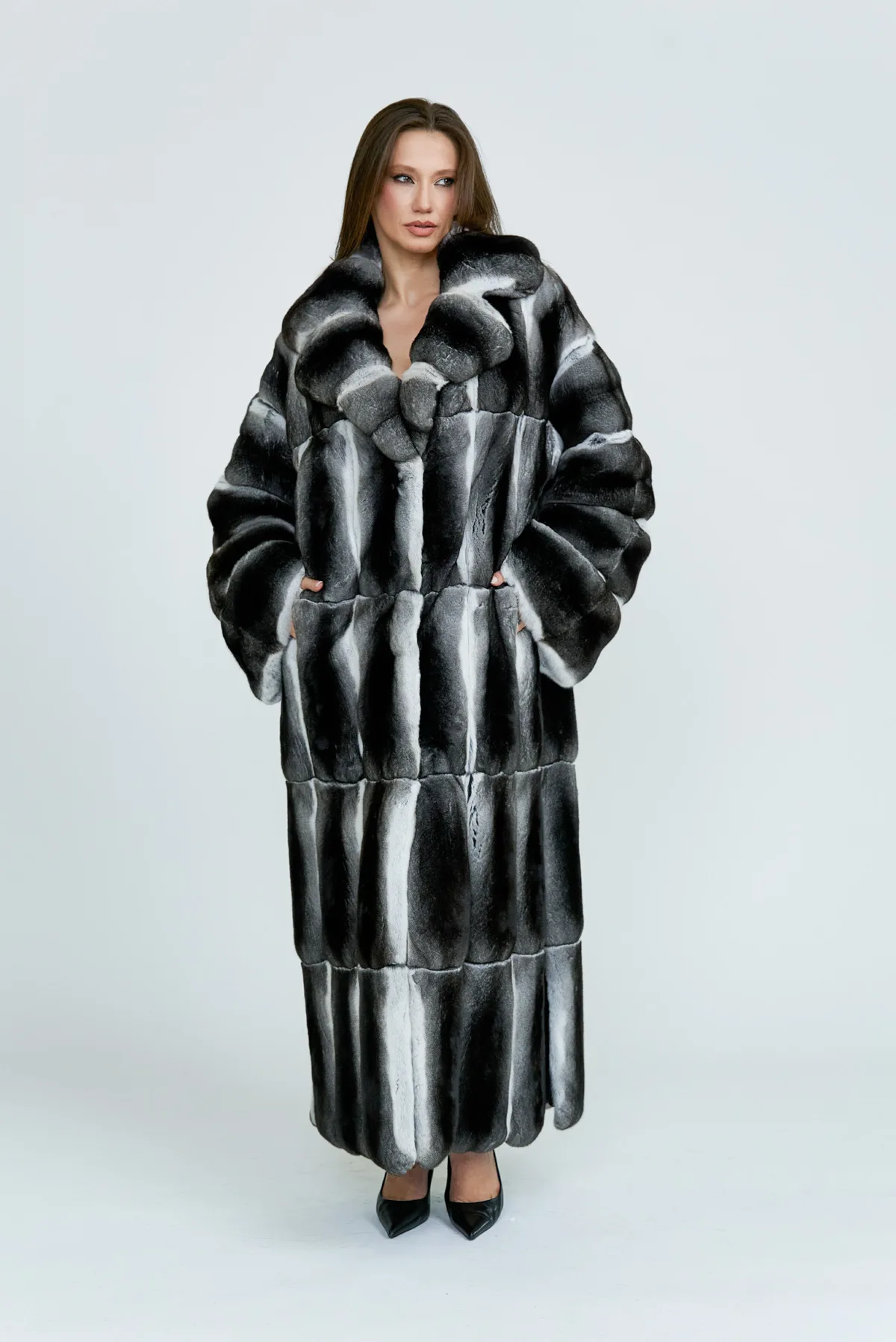 Chinchilla fur: coats, vests, capes | MG Fur House