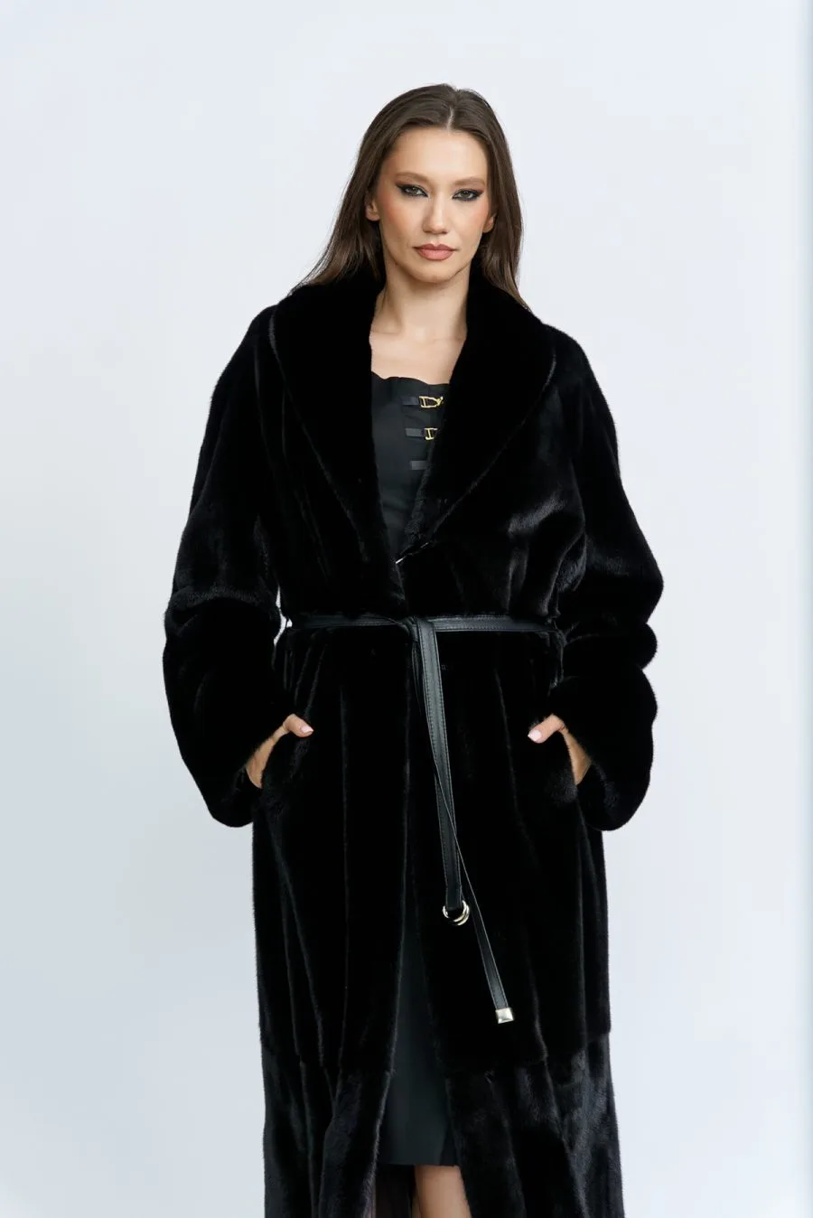 Blackglama Mink Coat with Notch Collar - Casa de blanuri MG