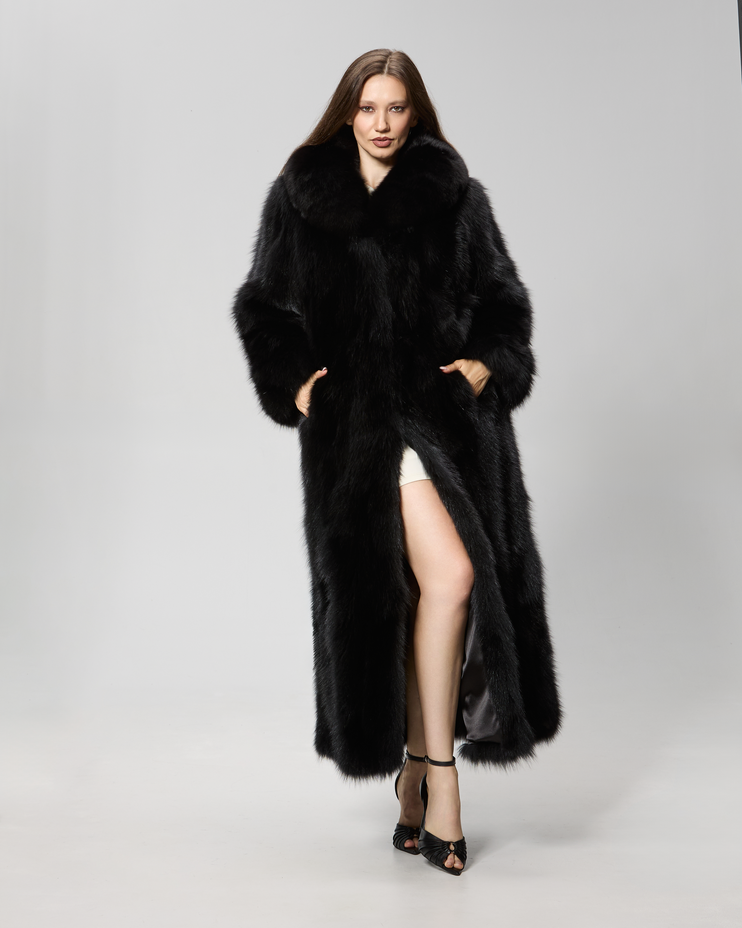 Haina din blana de vulpe model Ciolini cu guler sal
