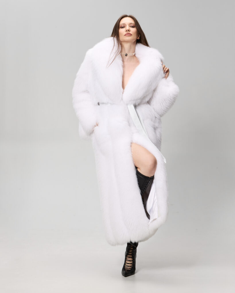 Haina din blana de vulpe Shadow SAGA model Dariana